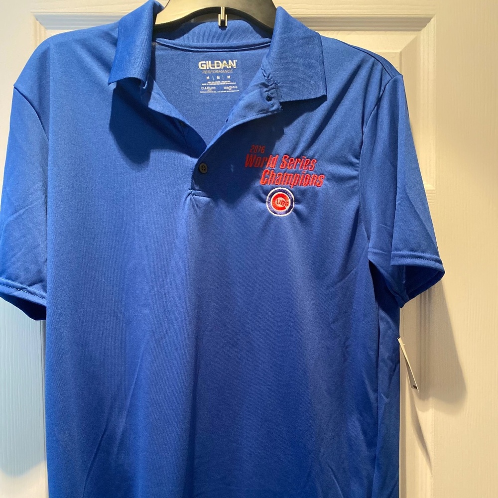 CUBS medium polo shirt